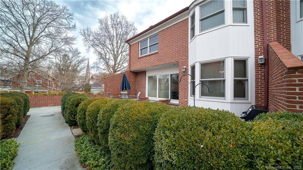 52 Sherwood Place Unit: 1