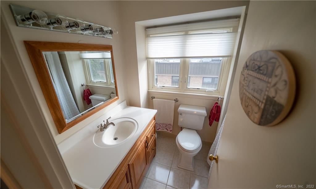 52 Sherwood Place Unit: 1