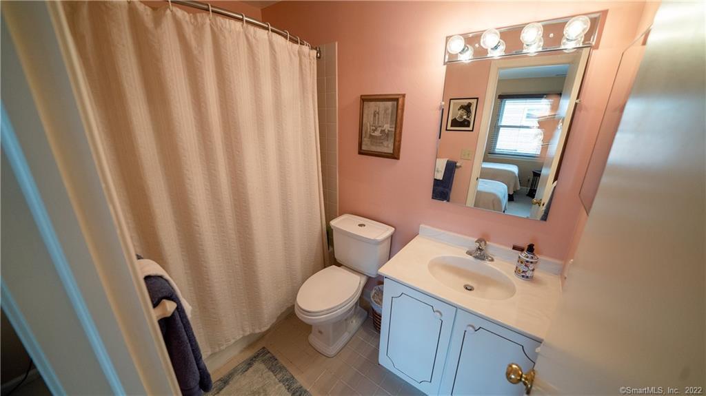 52 Sherwood Place Unit: 1