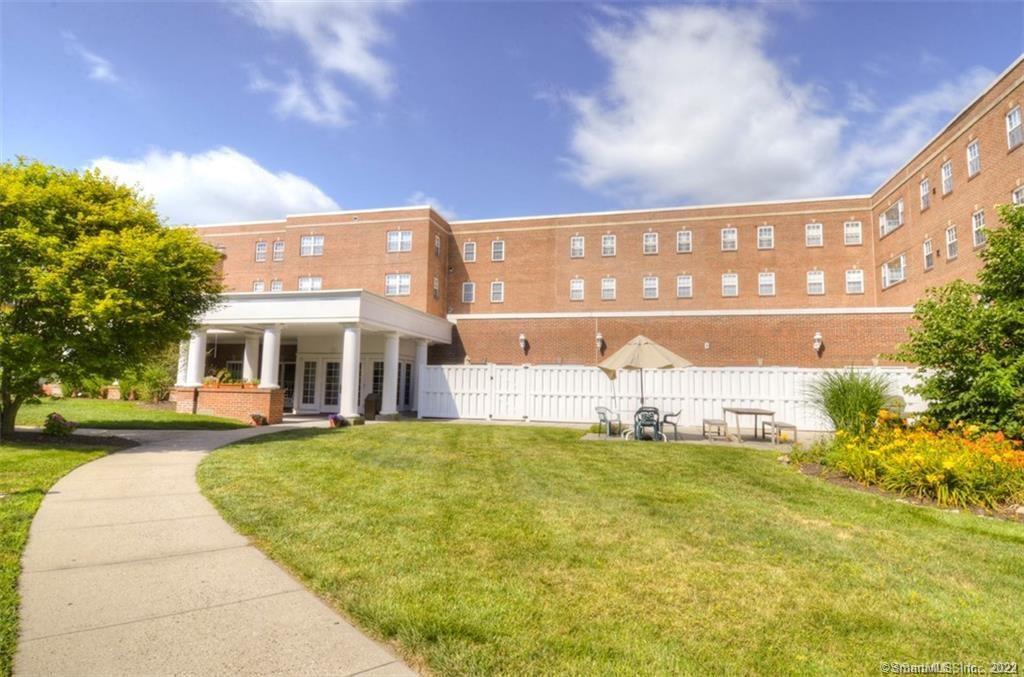 59 Courtland Avenue Unit: 1U