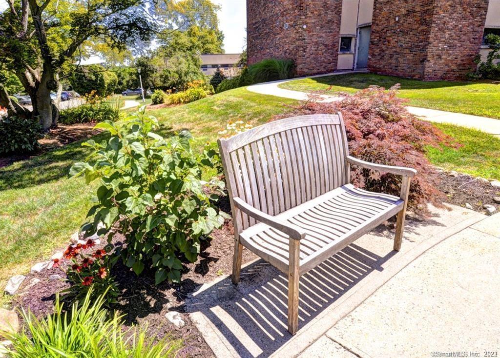 59 Courtland Avenue Unit: 1U
