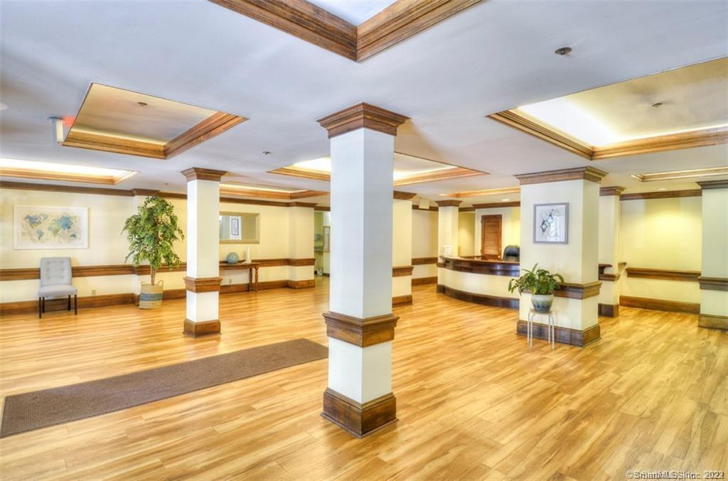 59 Courtland Avenue Unit: 1U