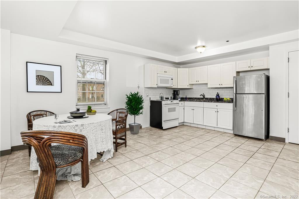 59 Courtland Avenue Unit: 1U