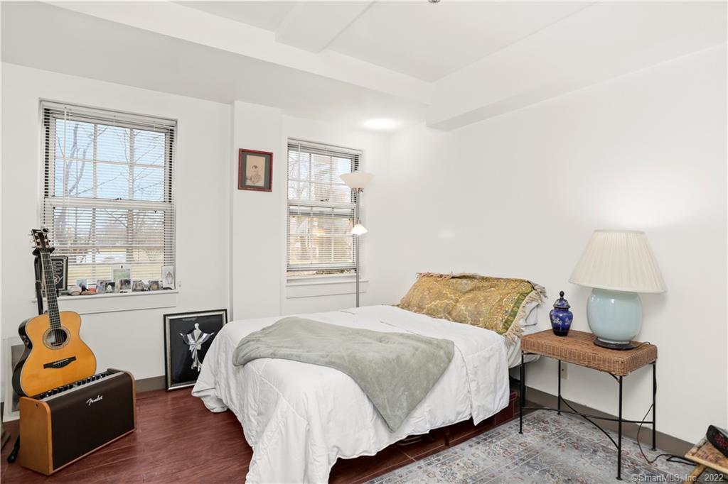59 Courtland Avenue Unit: 1U