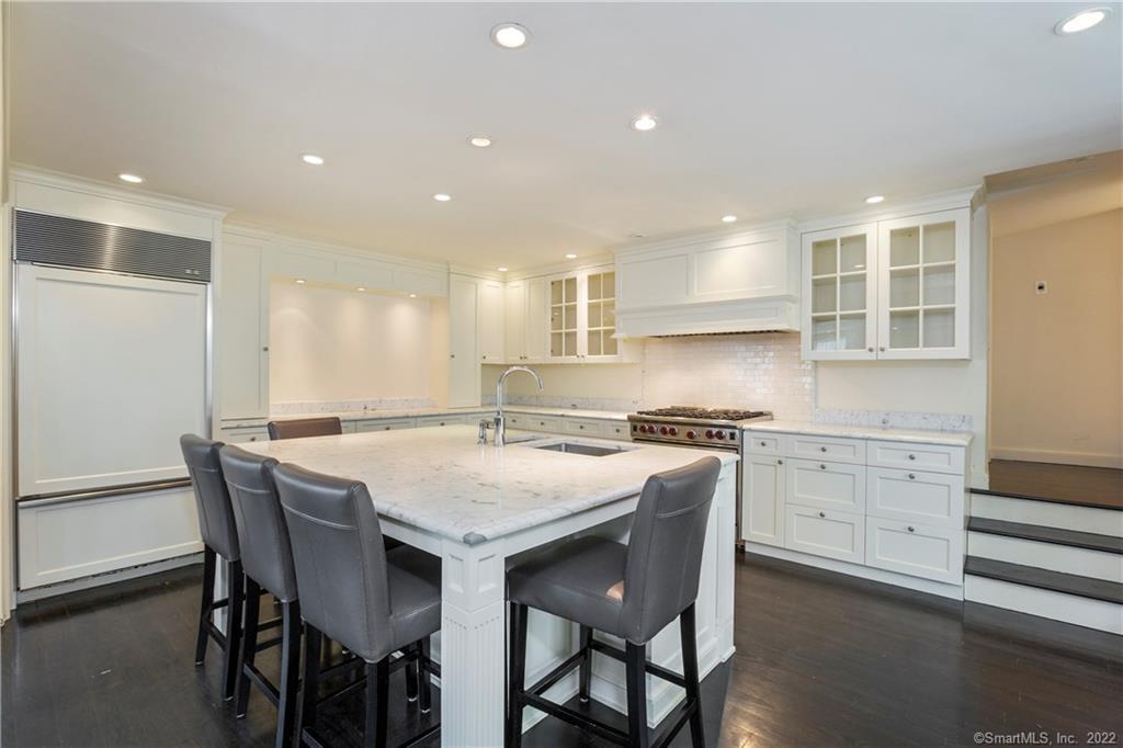 17 Sherwood Avenue