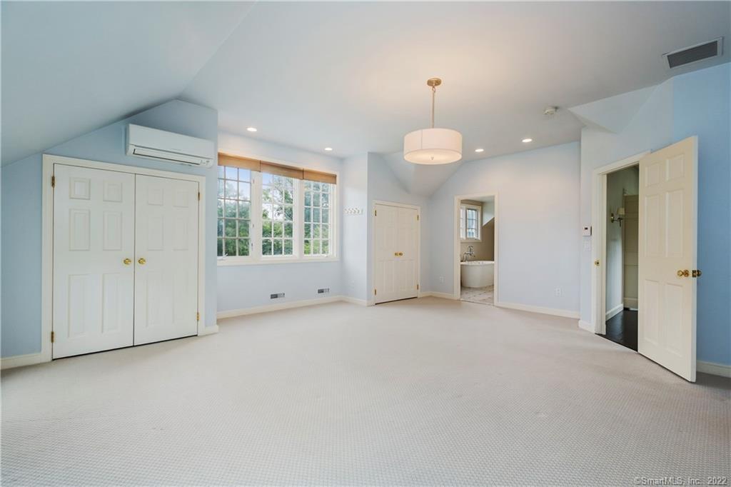 17 Sherwood Avenue