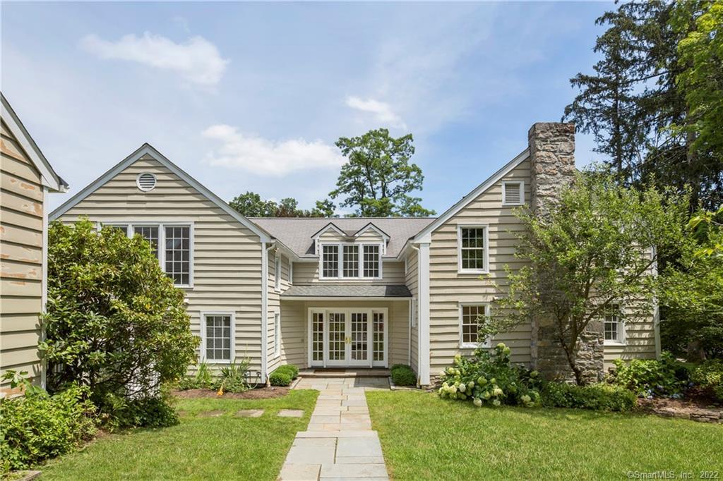 17 Sherwood Avenue
