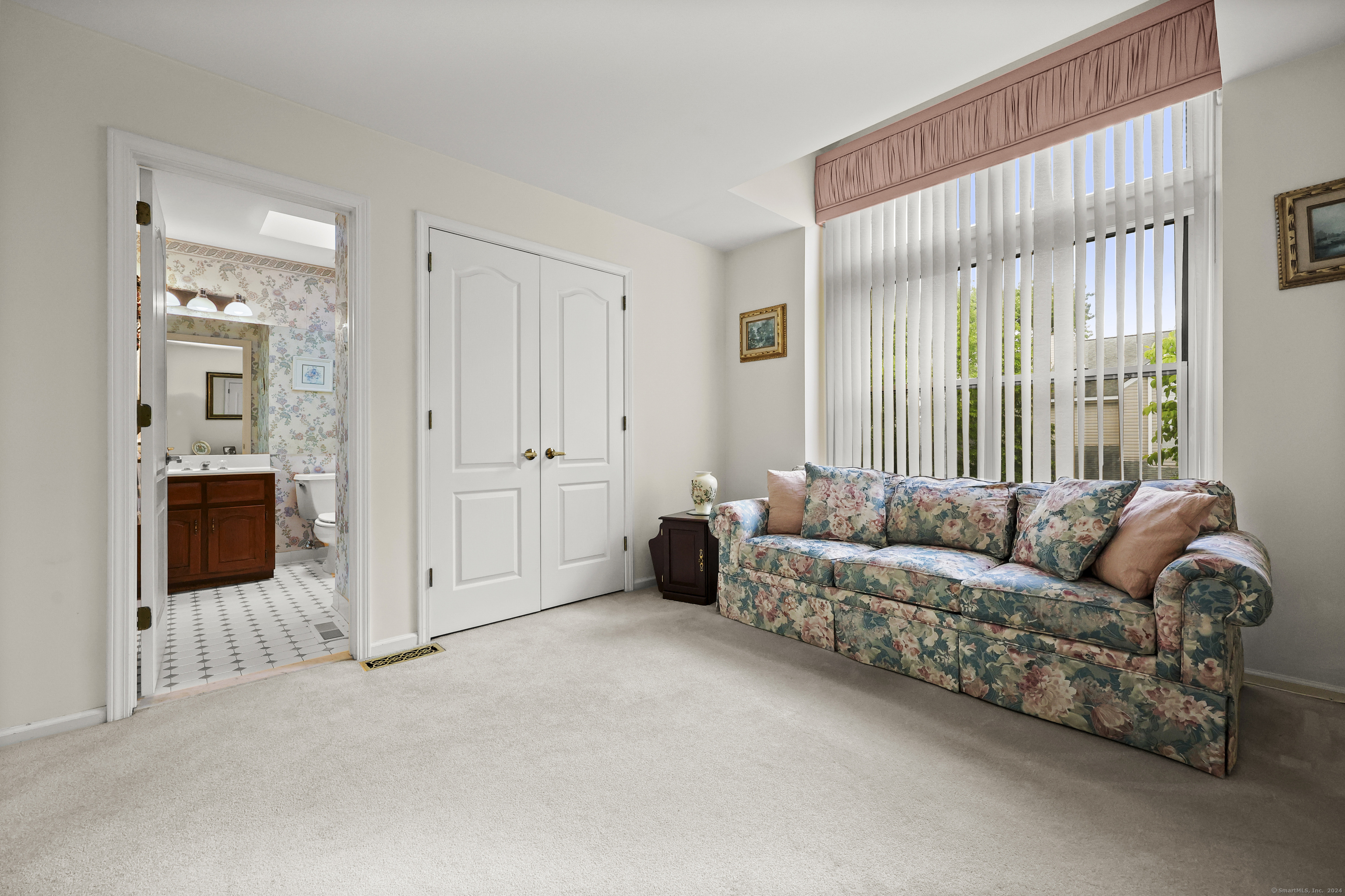 162 Colonial Road APT 12