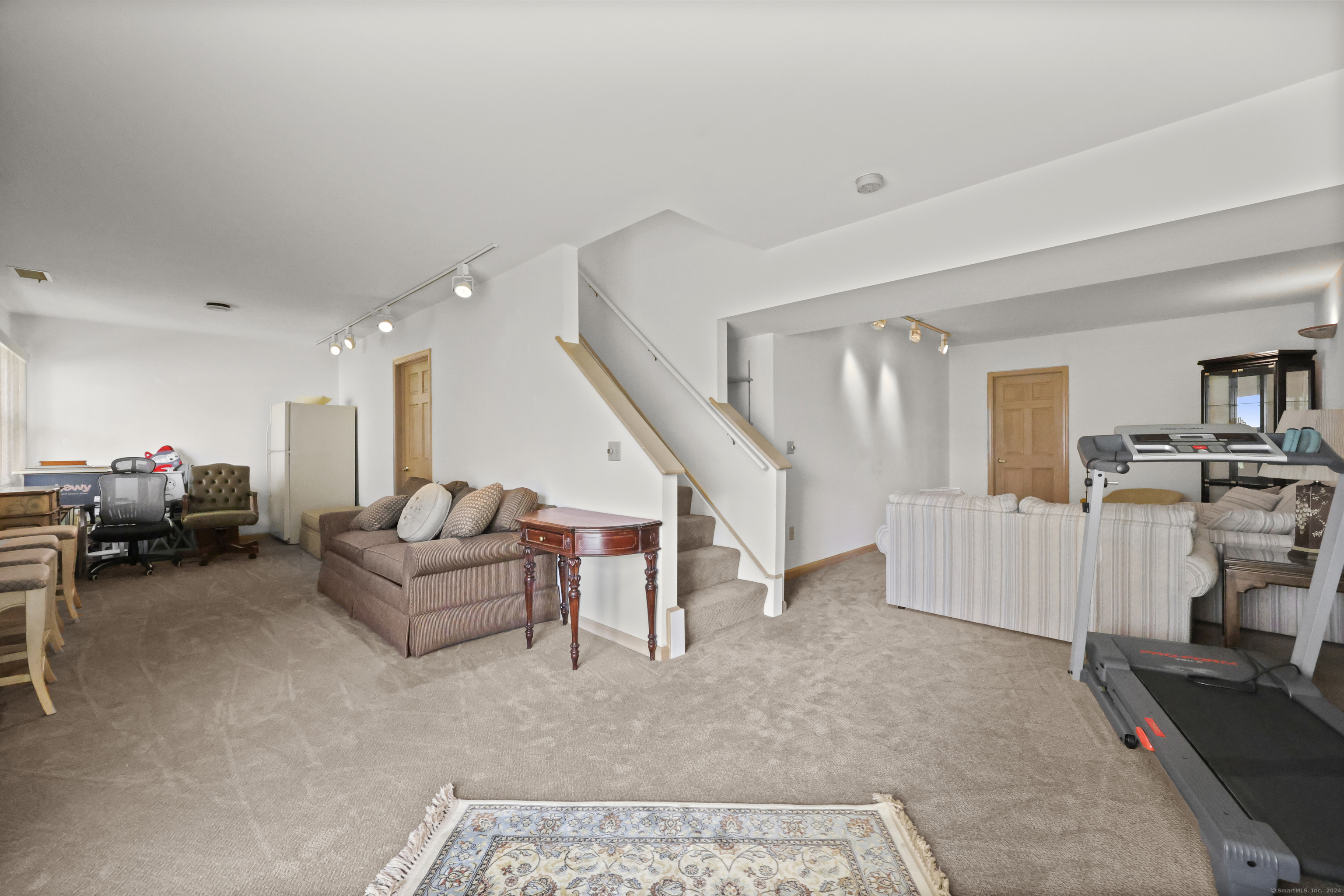 162 Colonial Road APT 12