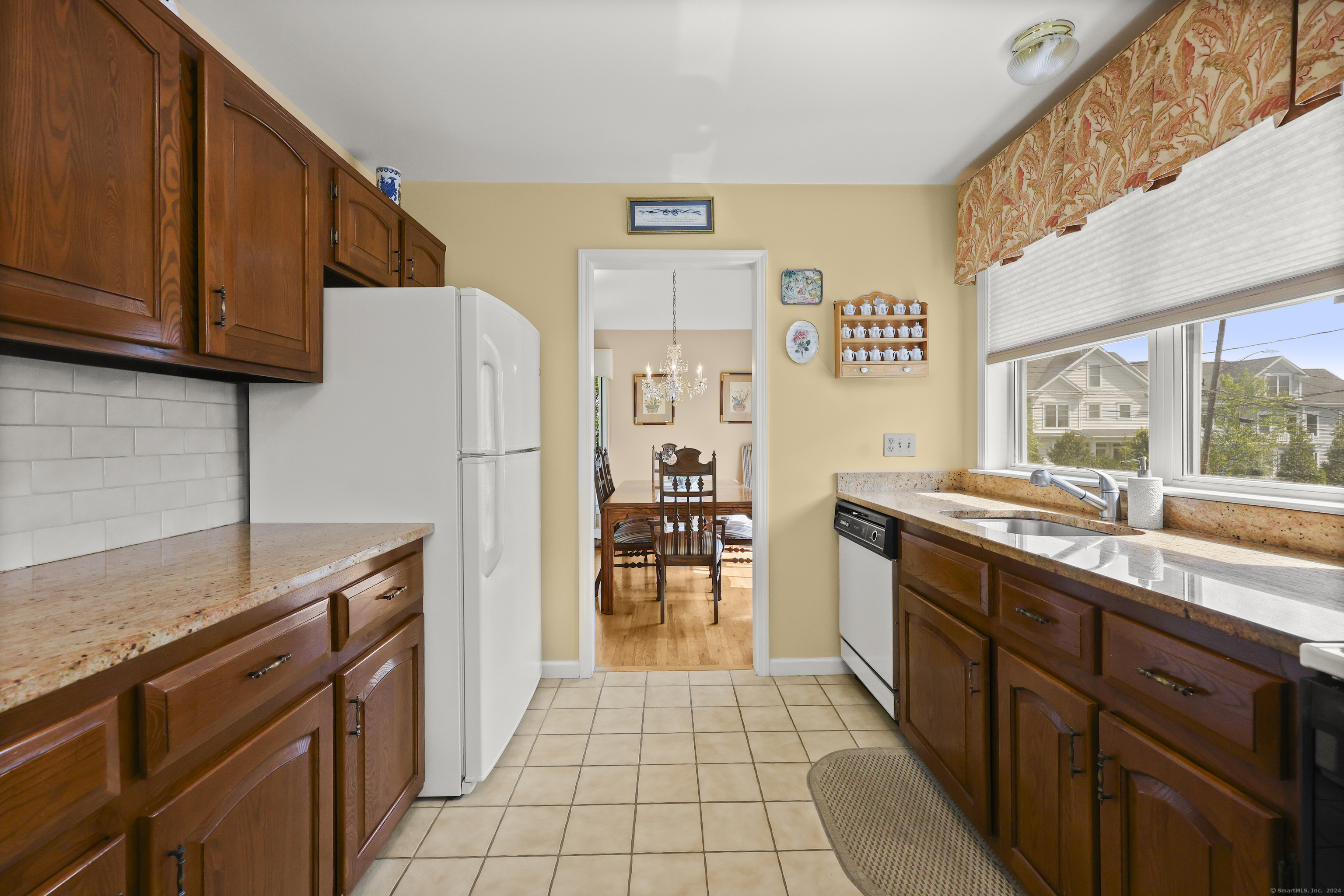 162 Colonial Road APT 12