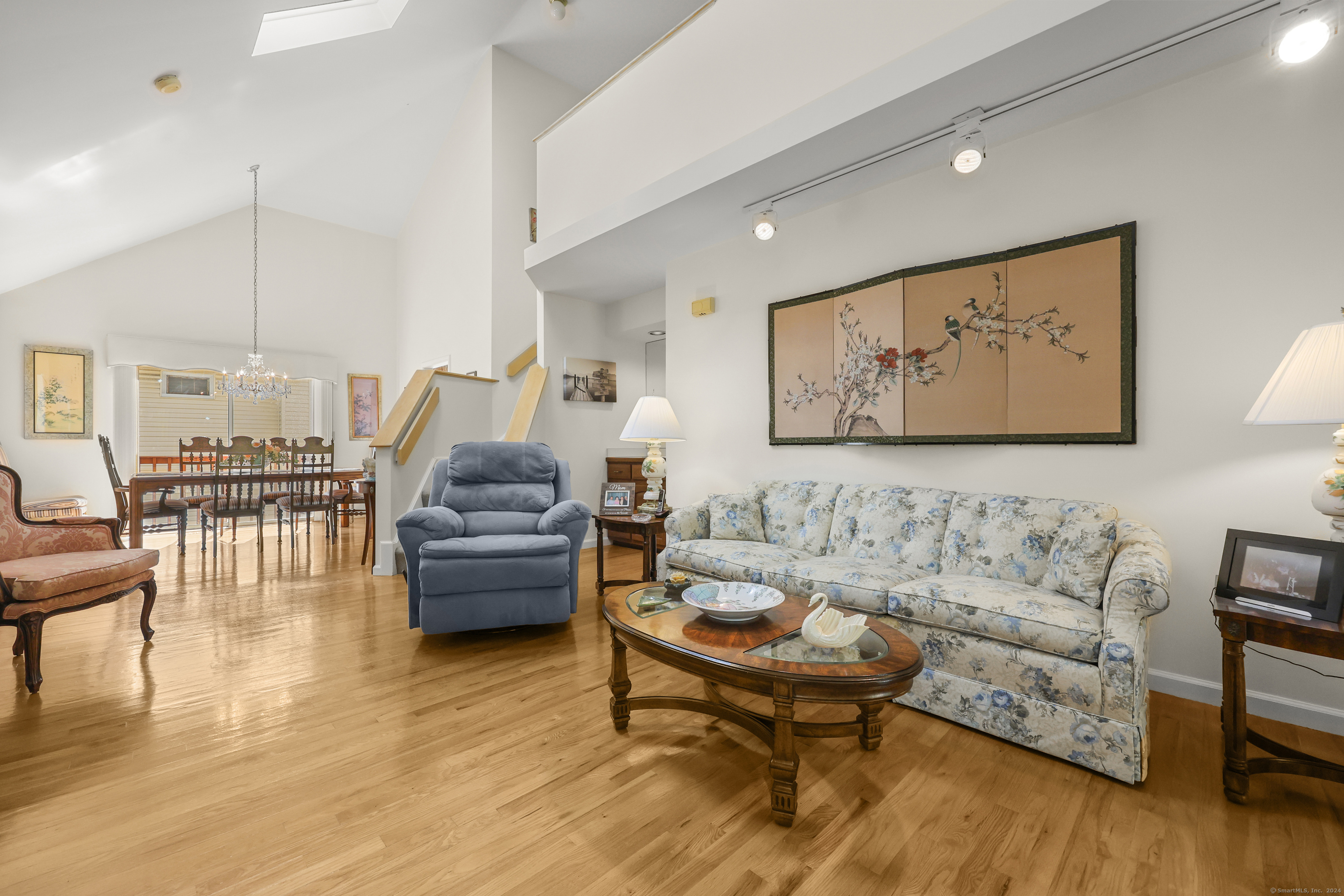 162 Colonial Road APT 12