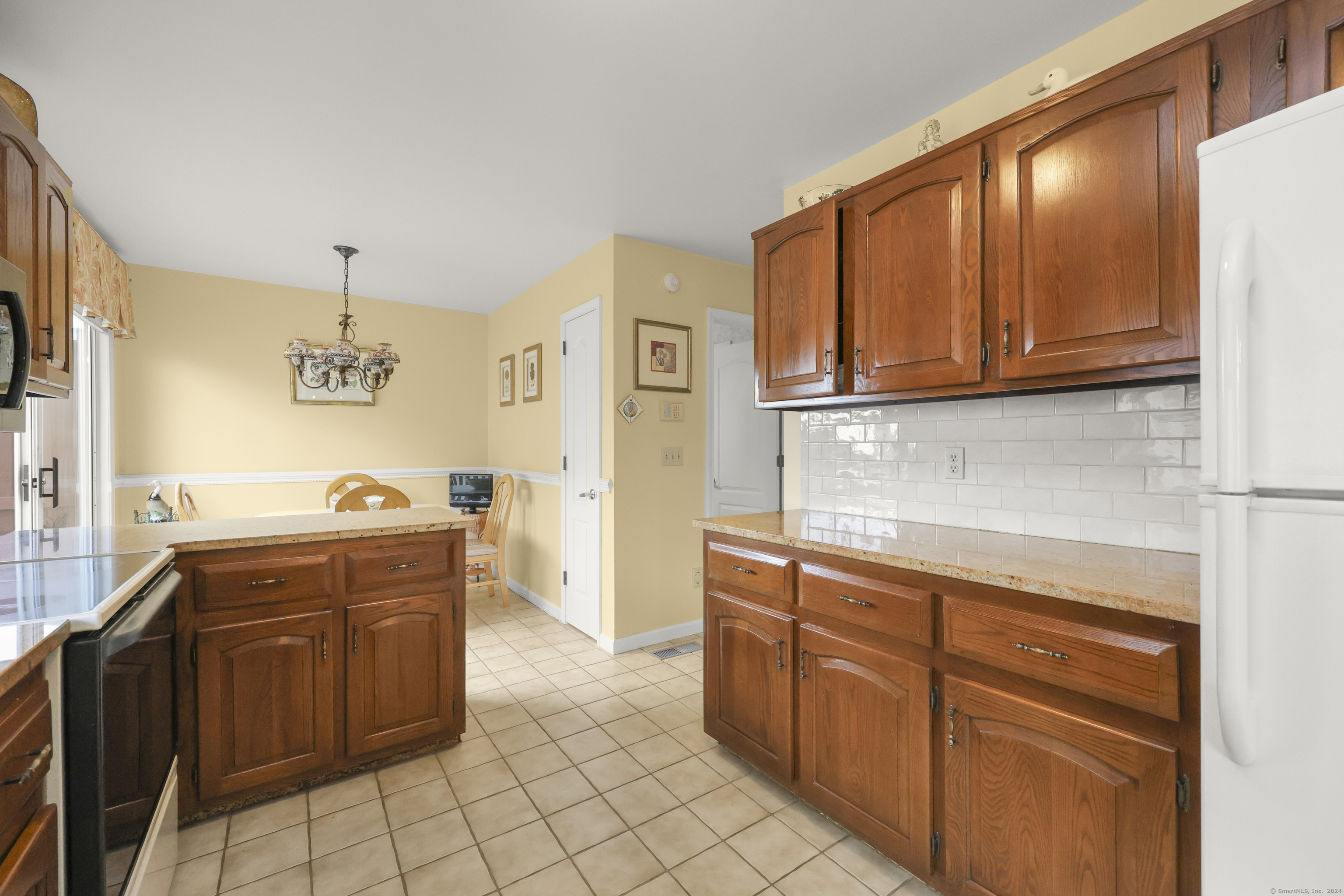 162 Colonial Road APT 12
