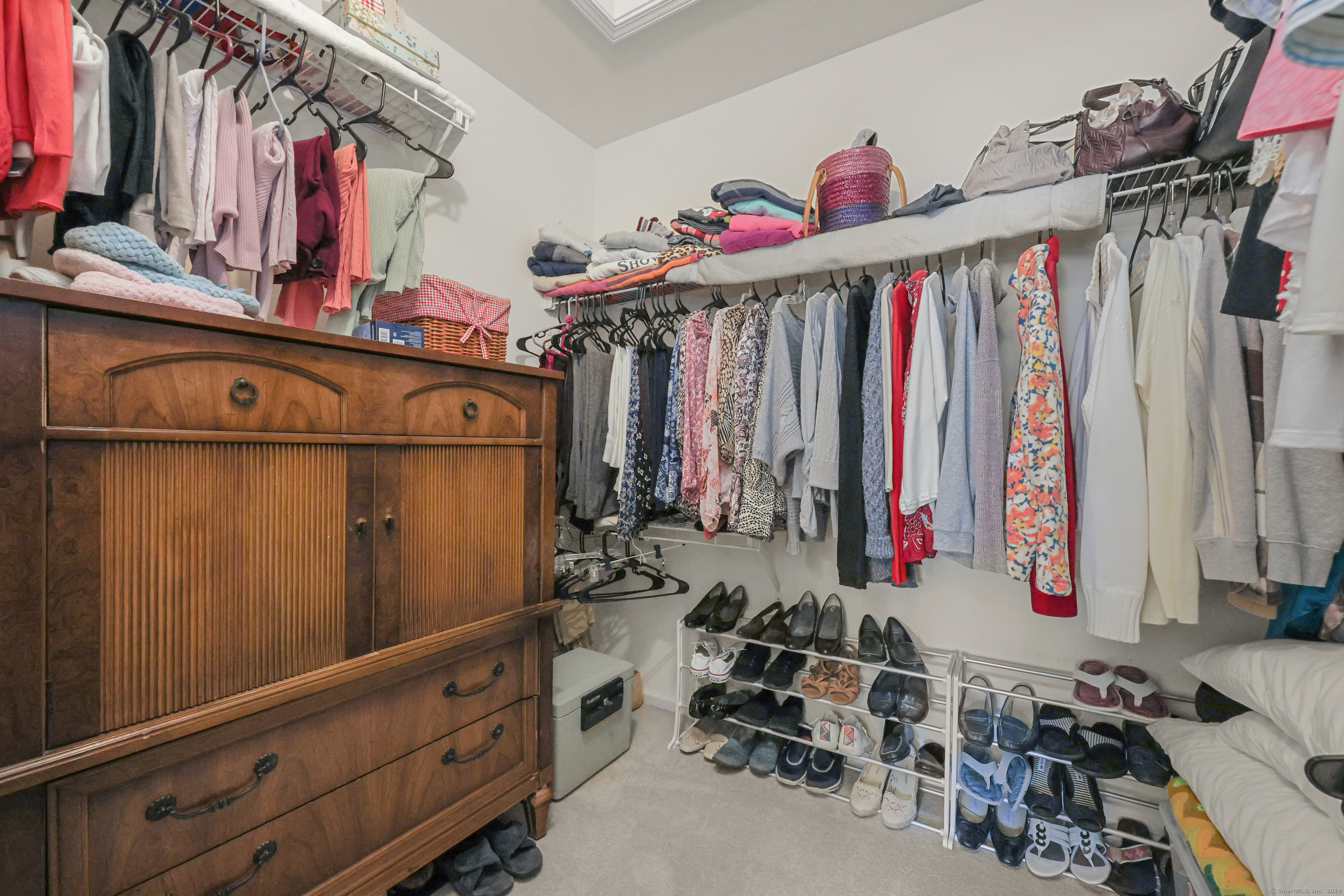 162 Colonial Road APT 12