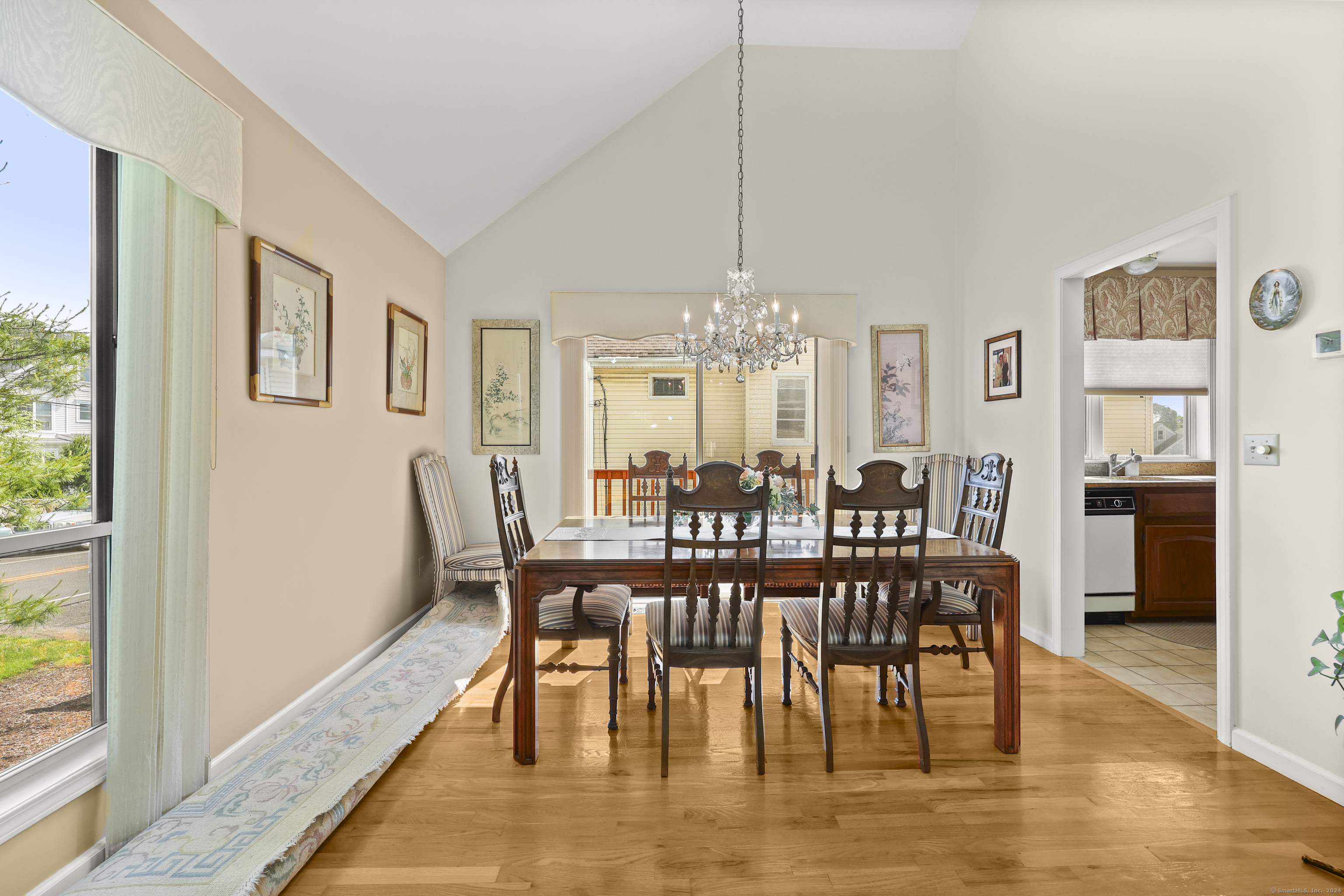 162 Colonial Road APT 12