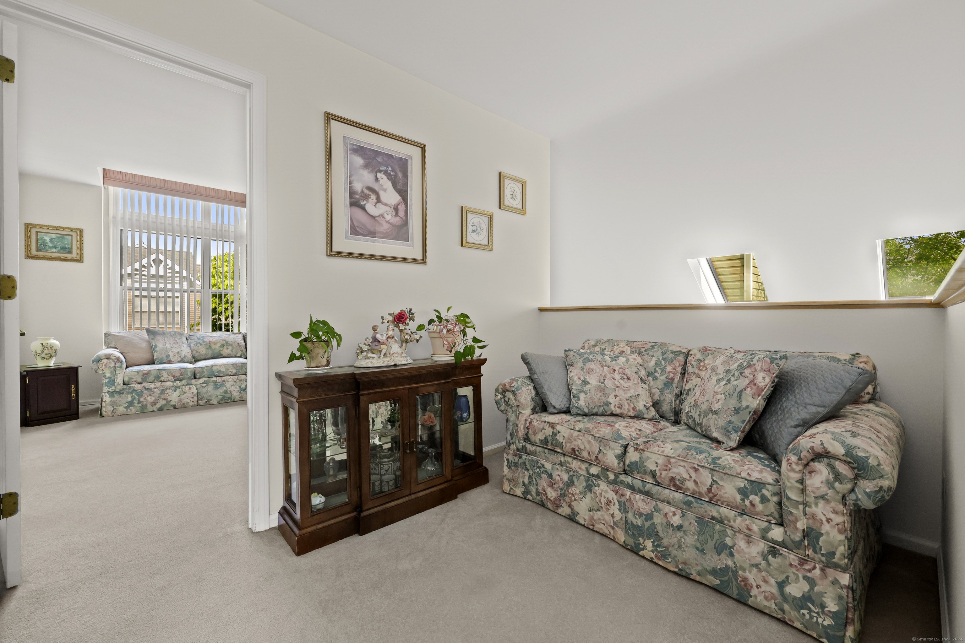 162 Colonial Road APT 12