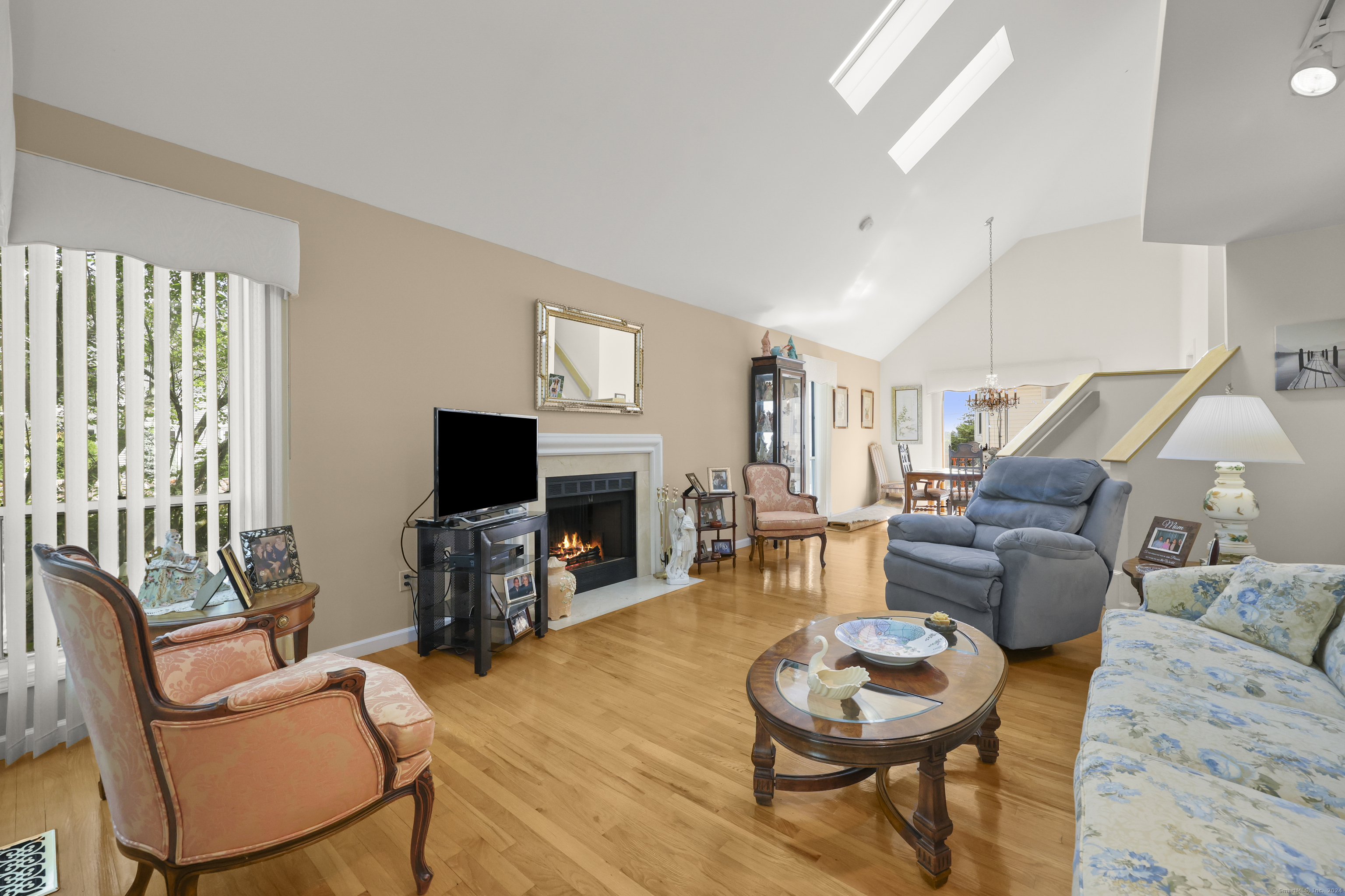 162 Colonial Road APT 12