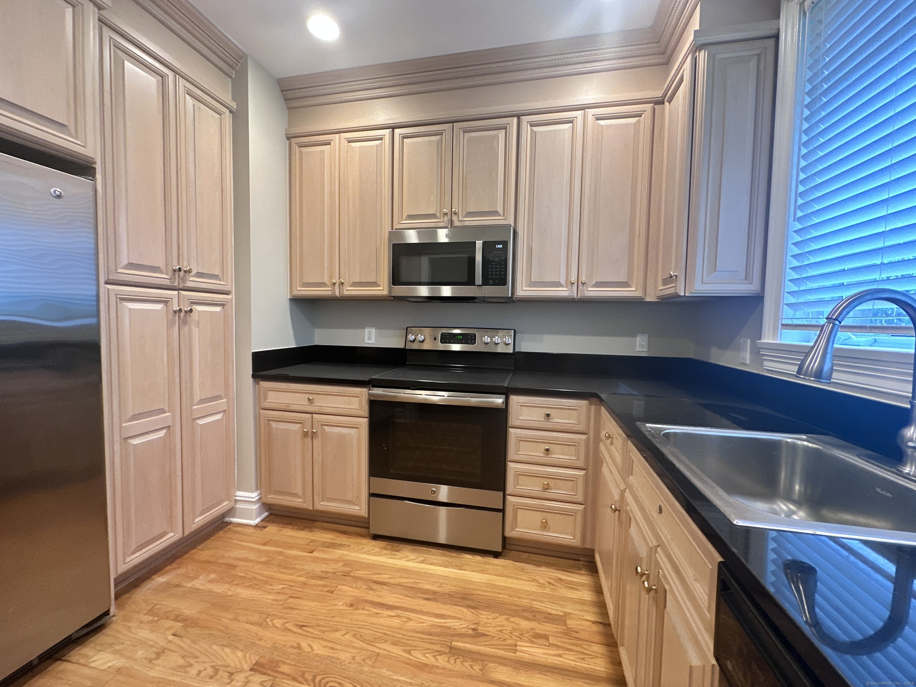 104 Ritch Avenue West 10