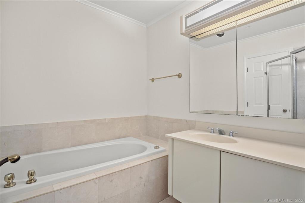 51 Forest Avenue APT 19