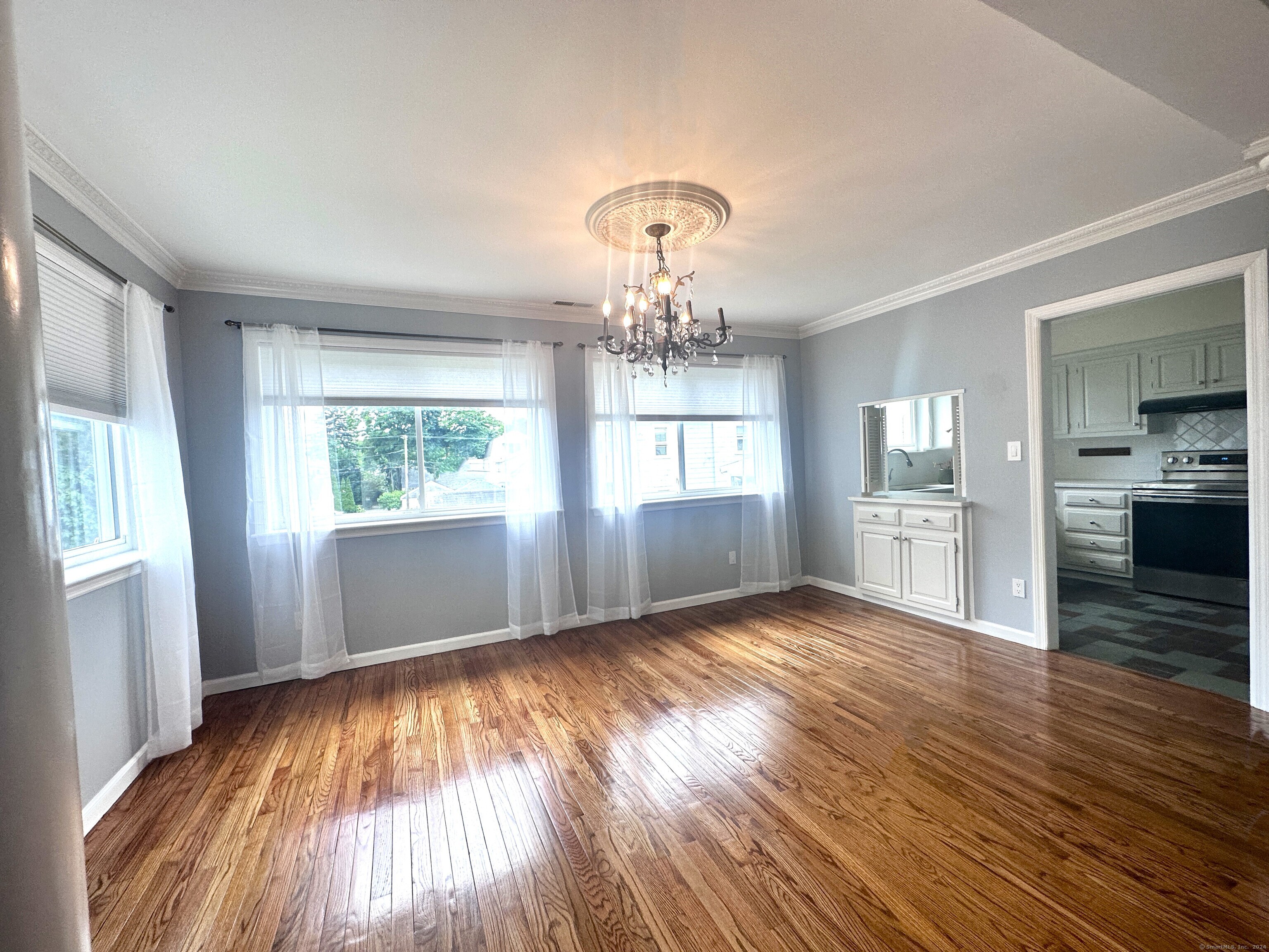 141 Davis Avenue 2