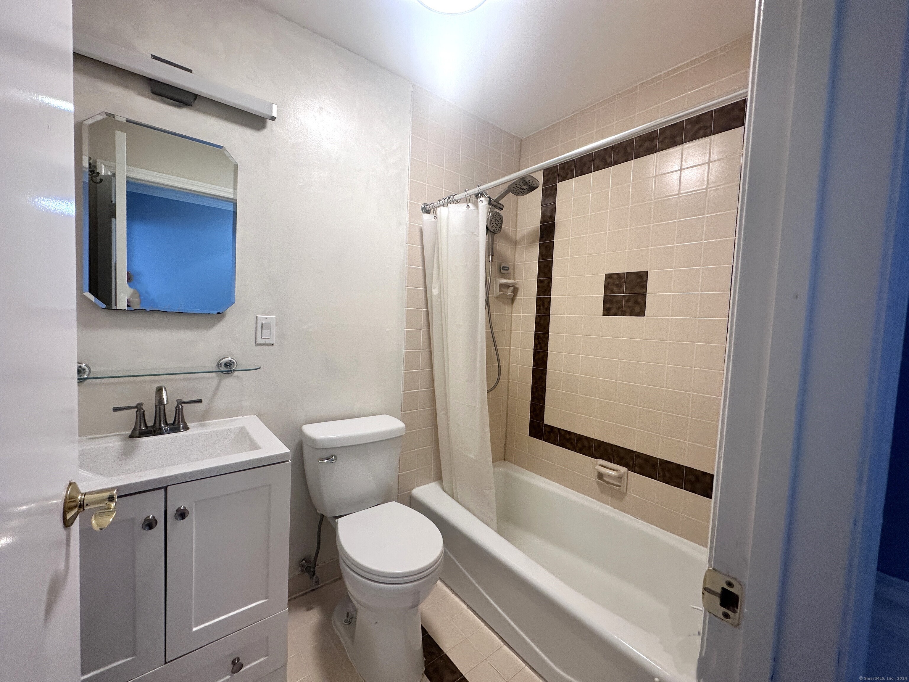 141 Davis Avenue 2