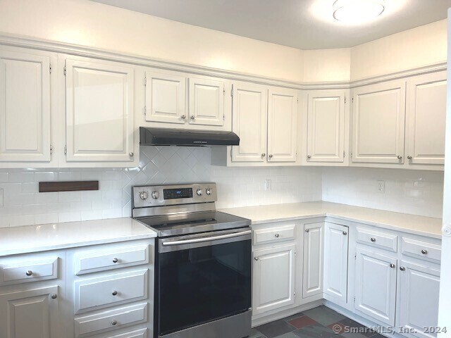 141 Davis Avenue 2