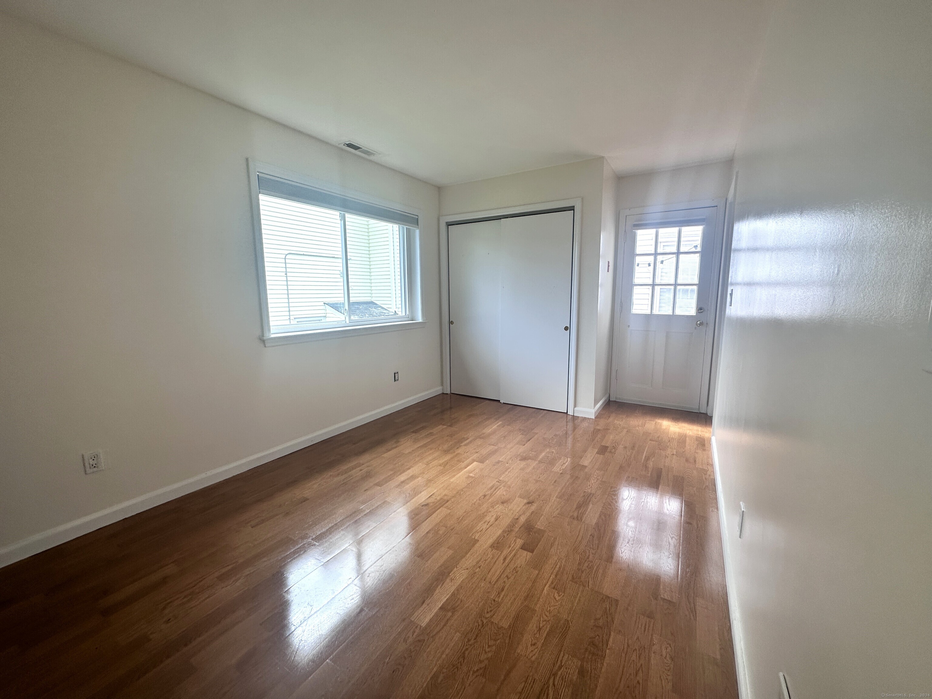 141 Davis Avenue 2