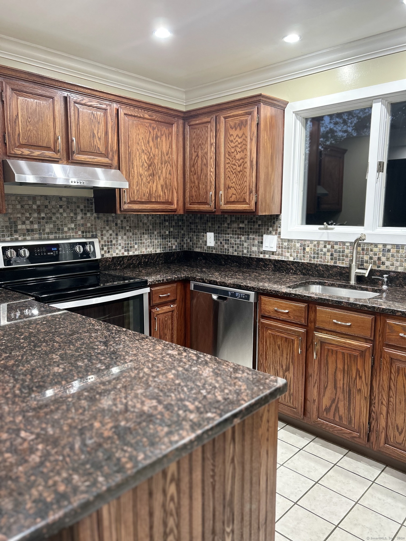 25 Cottage Street APT 204