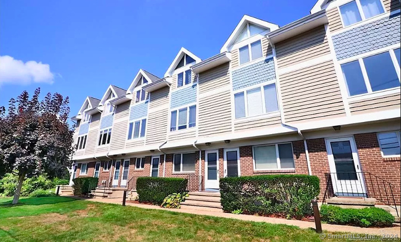 25 Cottage Street APT 204