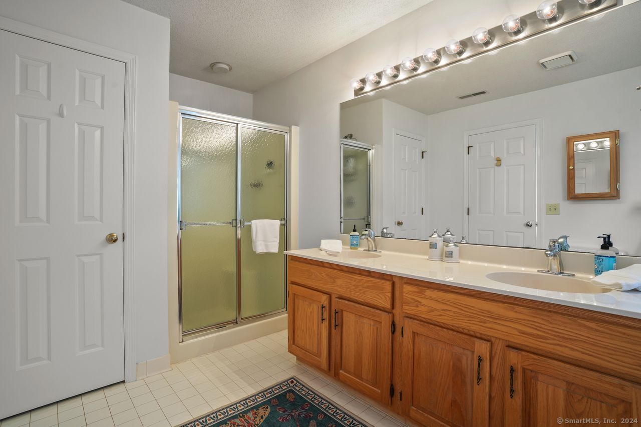 406 Foxboro Drive 406