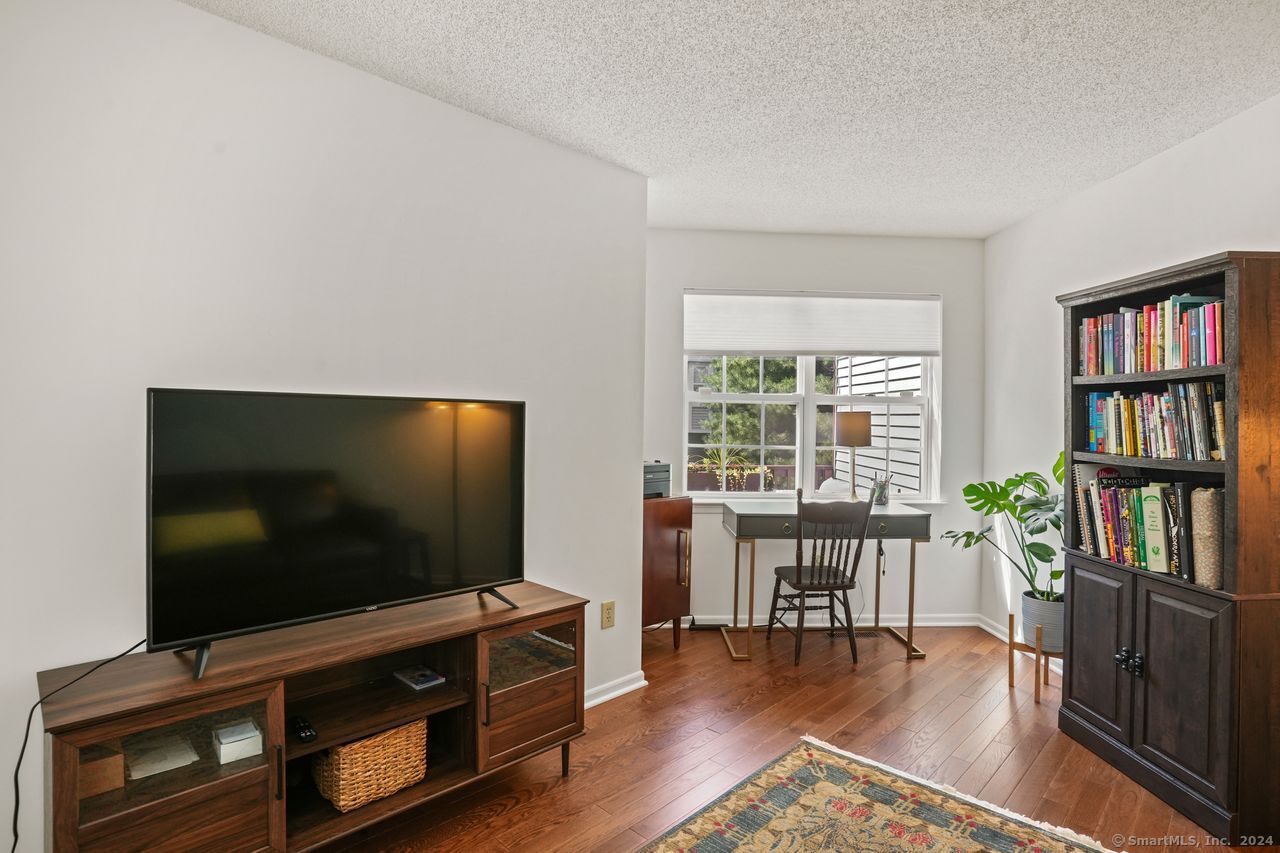 406 Foxboro Drive 406