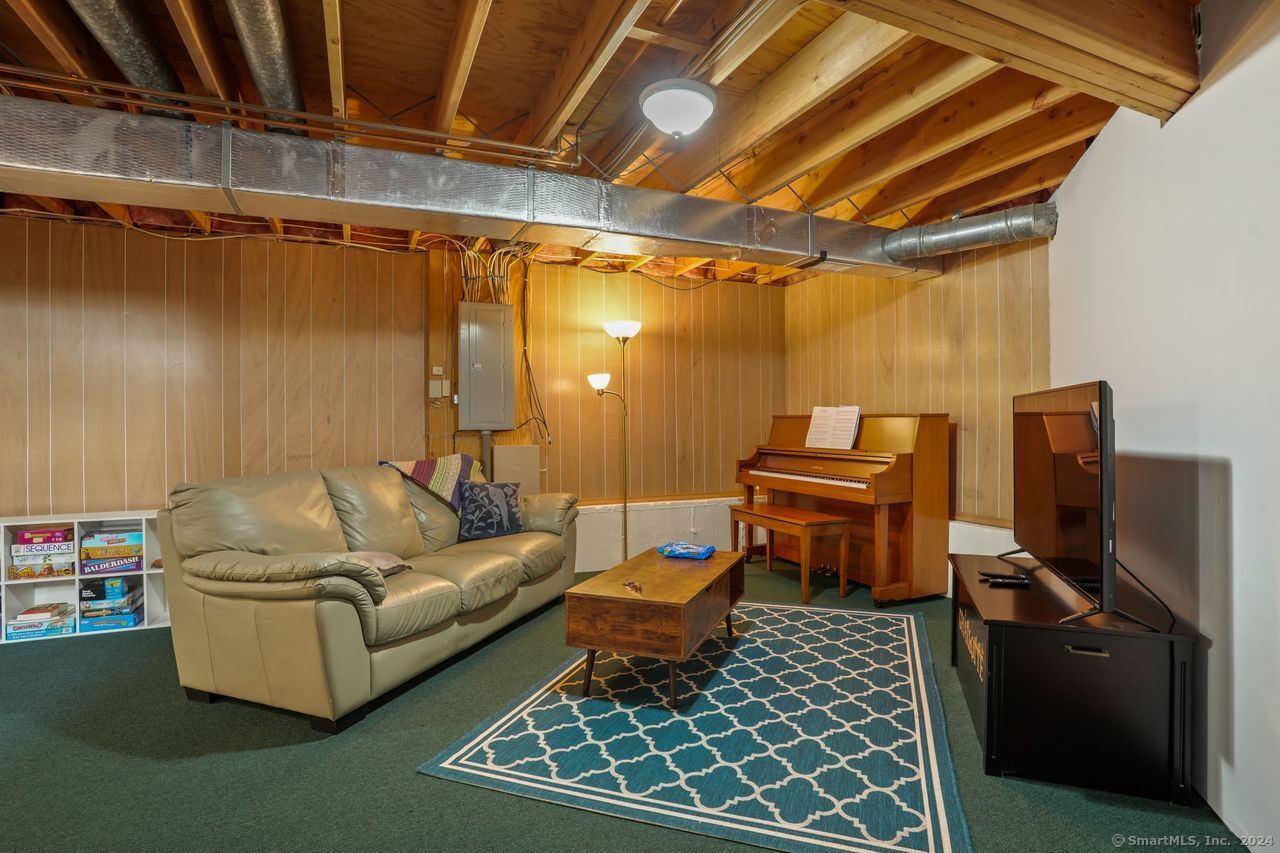 406 Foxboro Drive 406