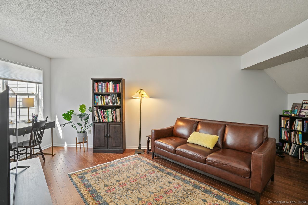 406 Foxboro Drive 406