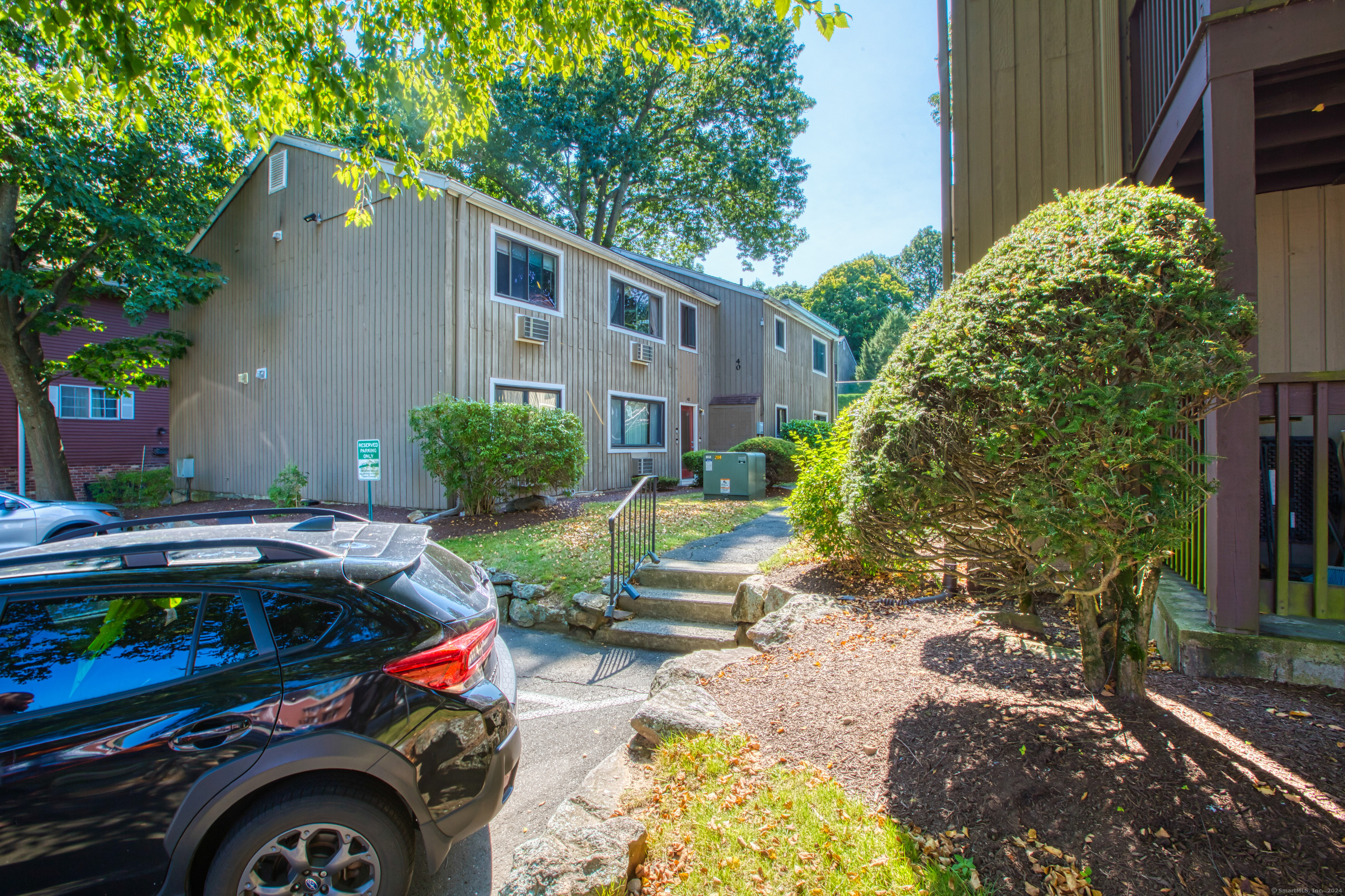 40 Leslie Road D