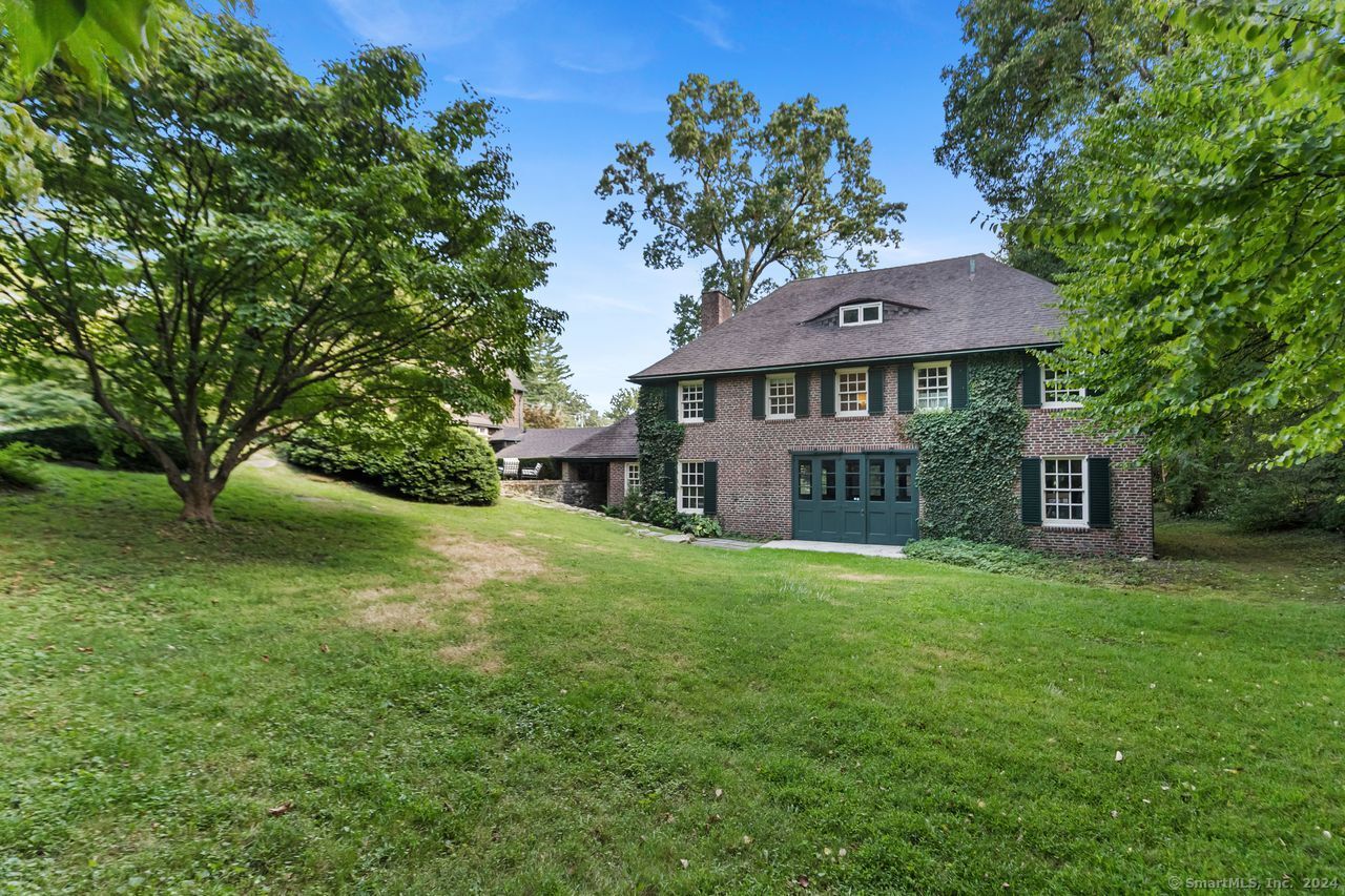 70 Round Hill Road