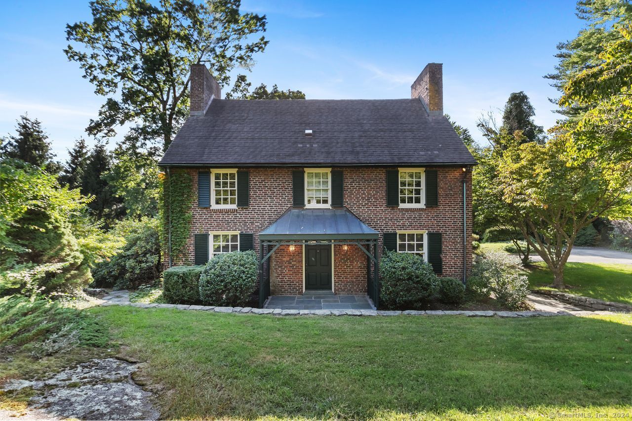 70 Round Hill Road
