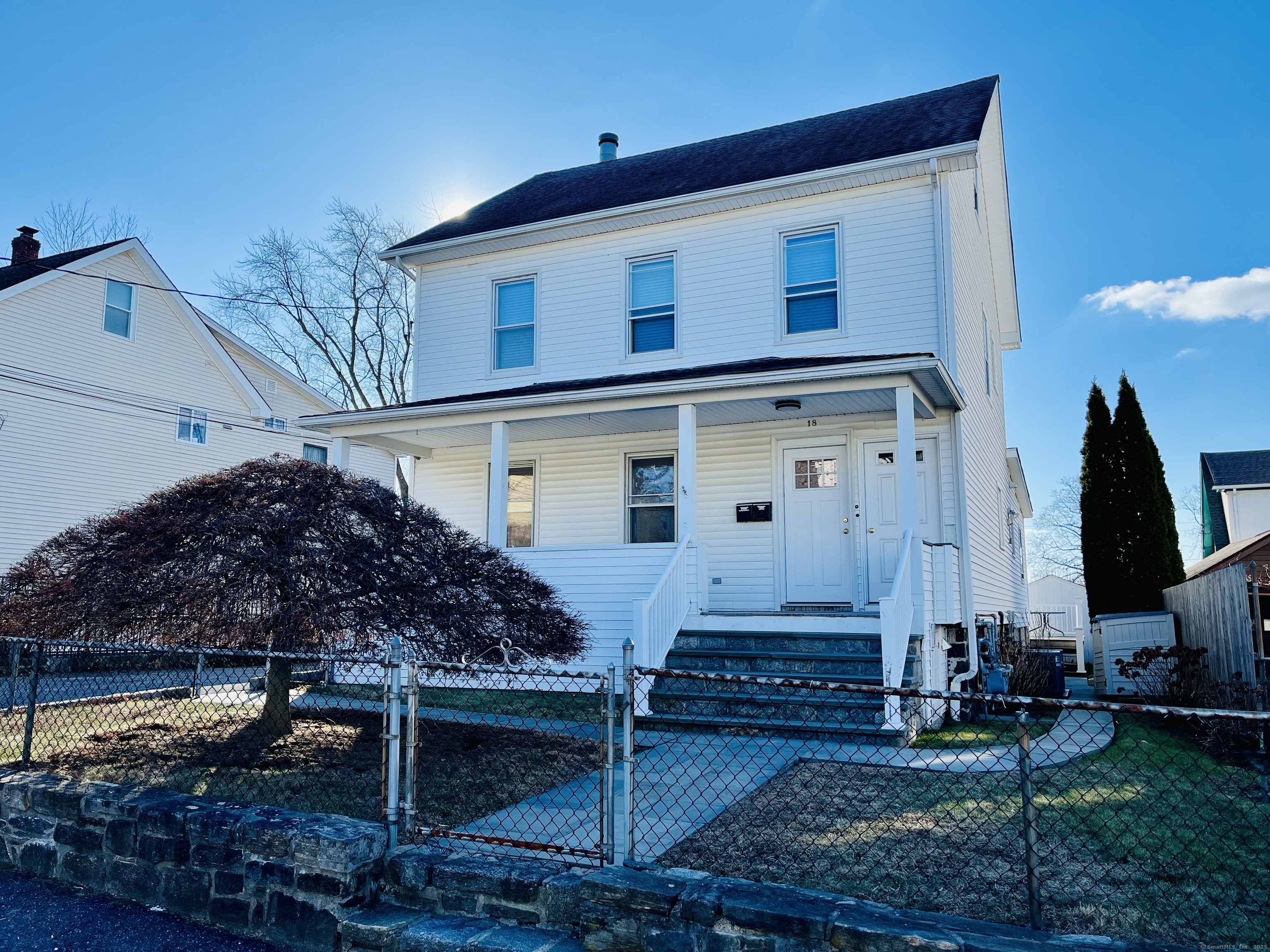 18 Grand Street