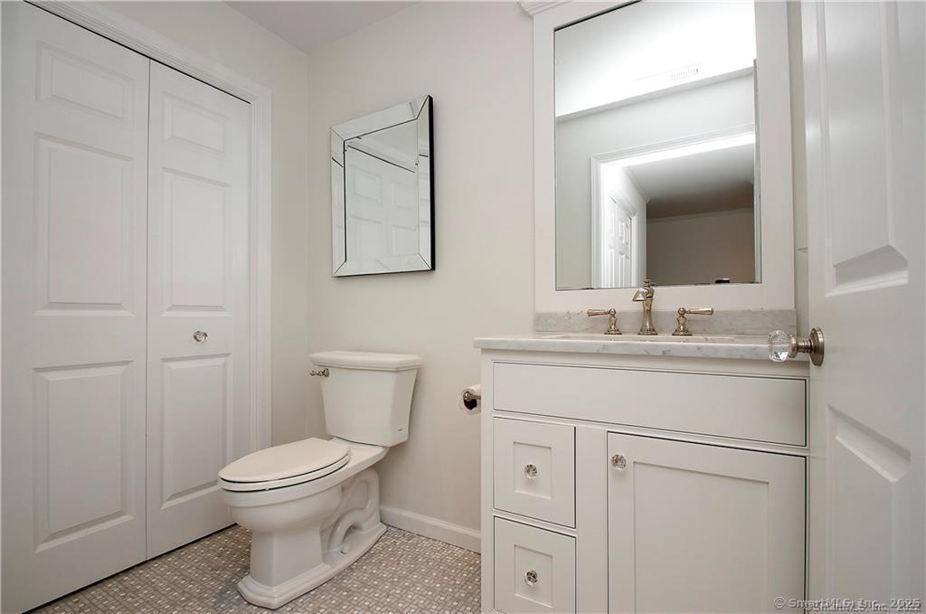 51 Forest Avenue APT 104