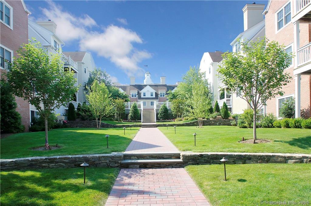 51 Forest Avenue APT 104