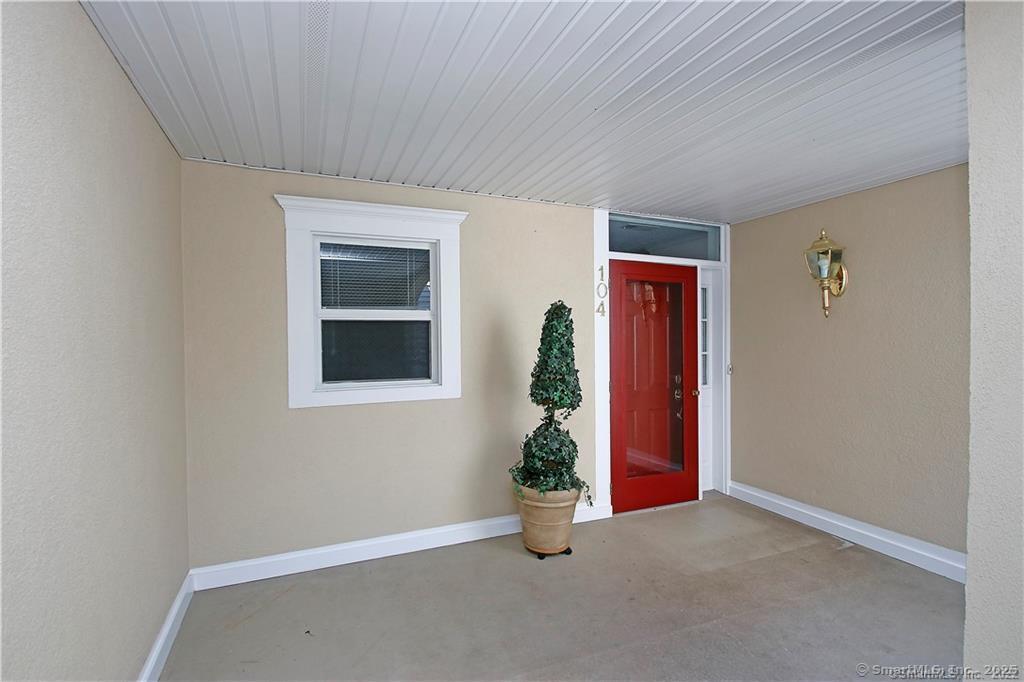 51 Forest Avenue APT 104