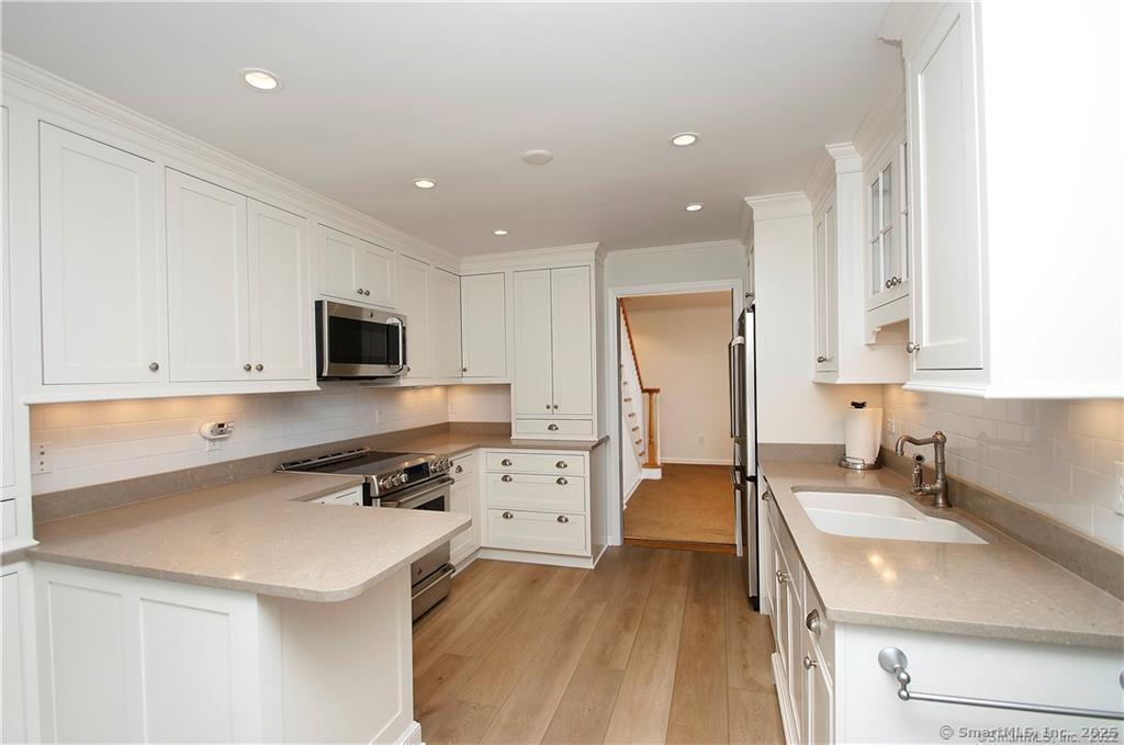 51 Forest Avenue APT 104