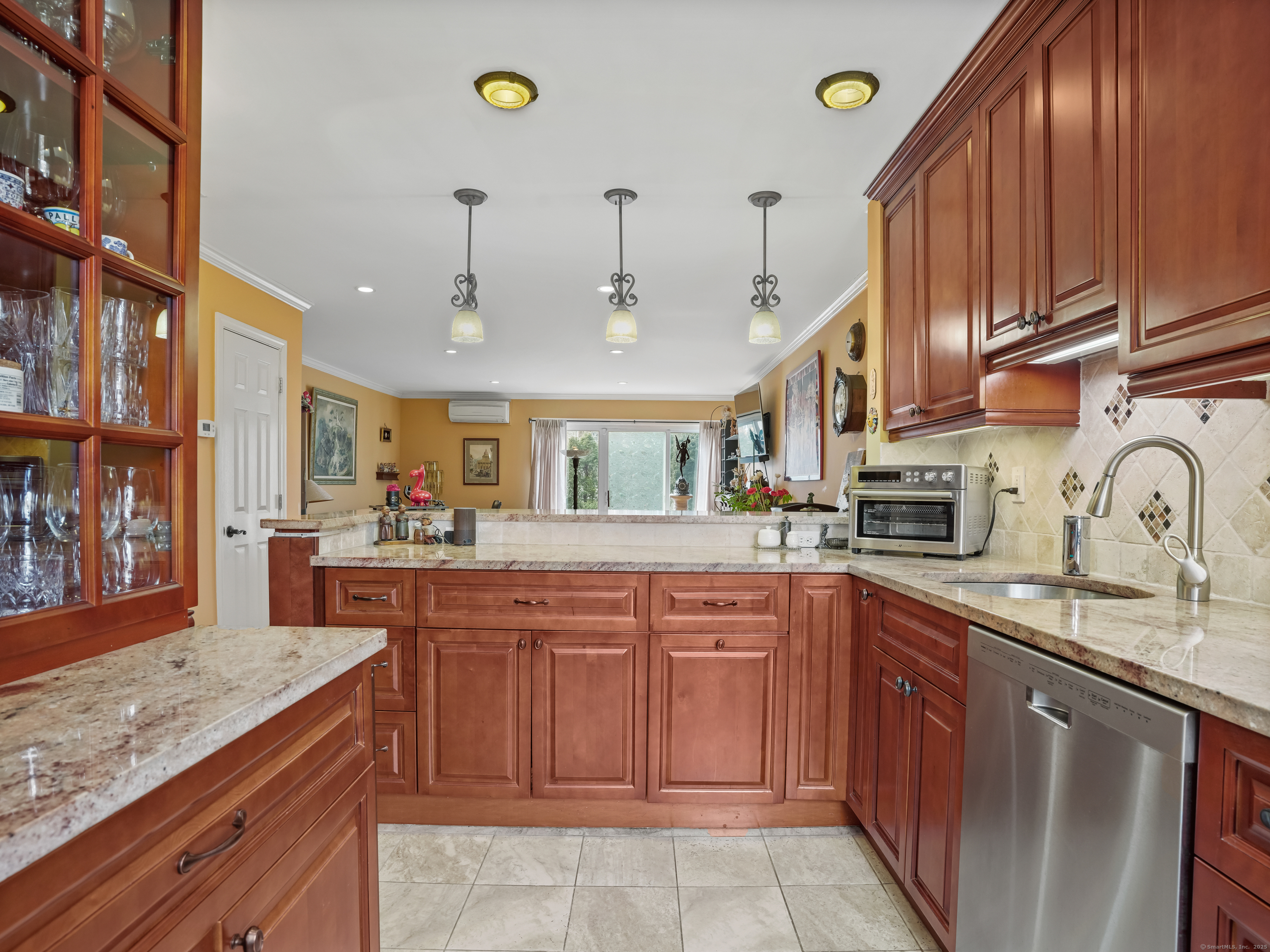 208 Flax Hill Road APT 25