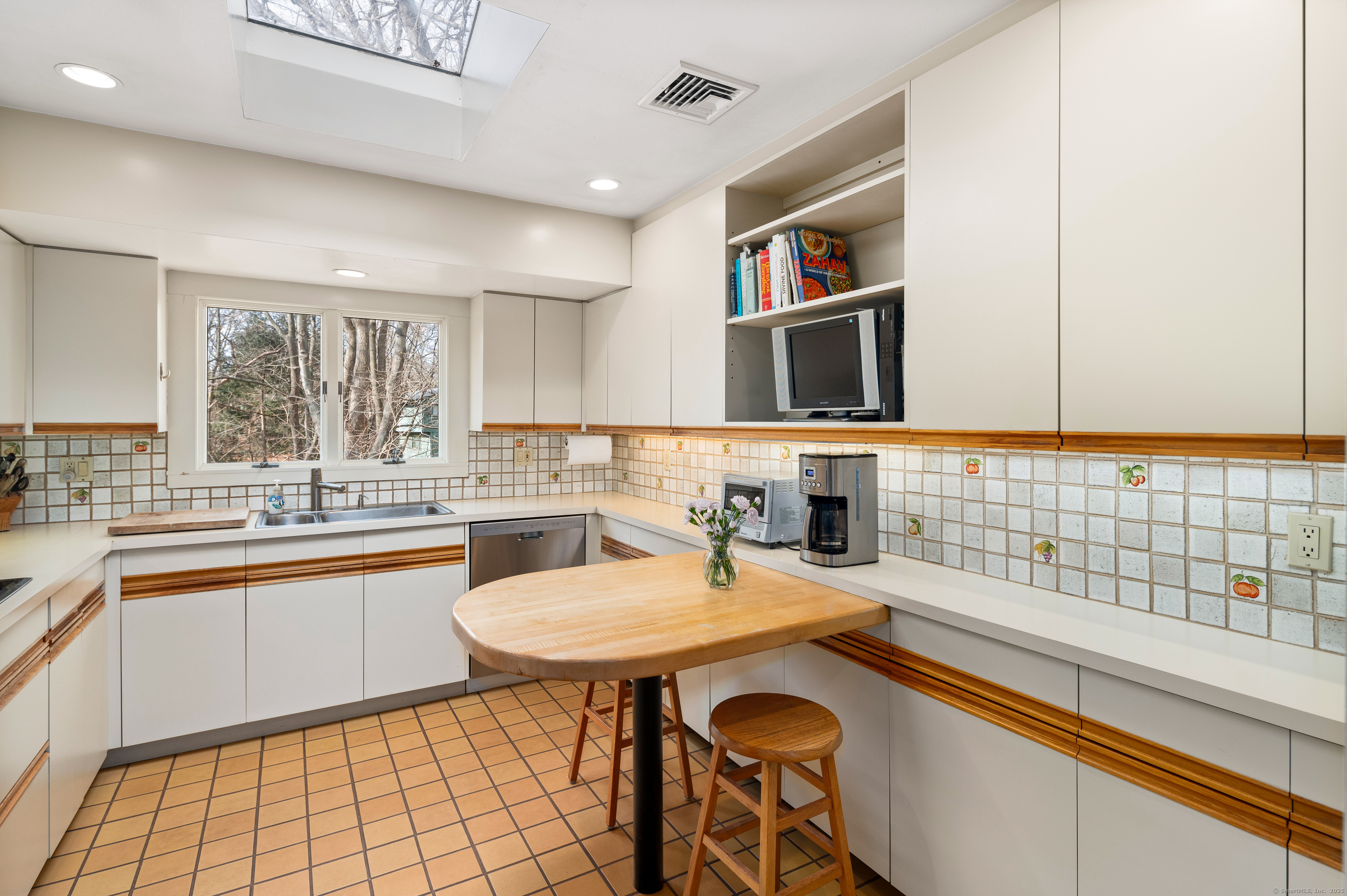 1 Red Oak Lane
