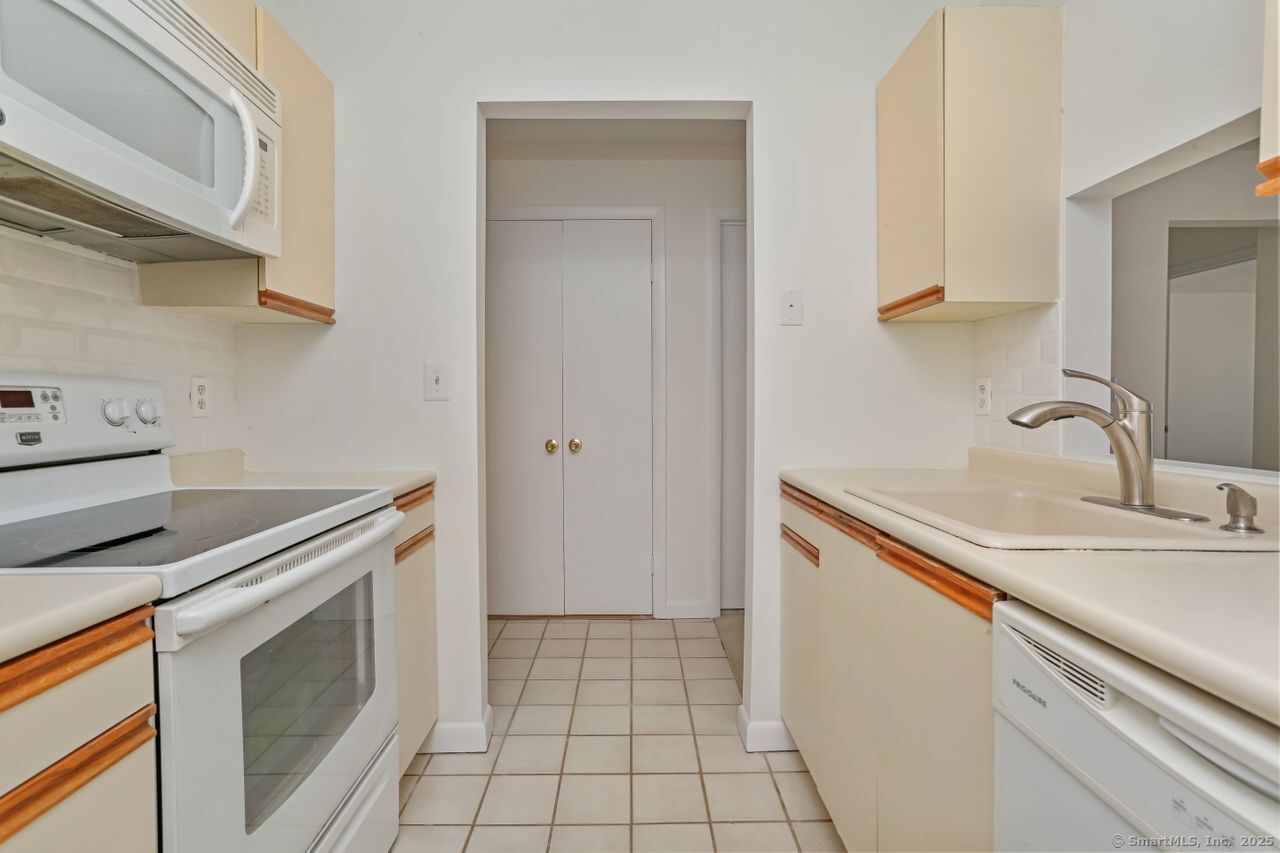 1500 Bedford Street APT 306