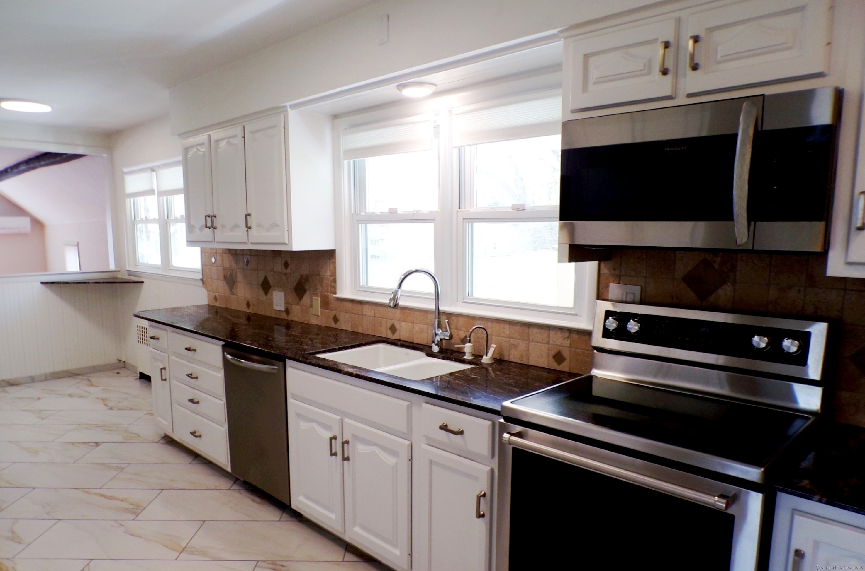 53 Stonehedge Drive South