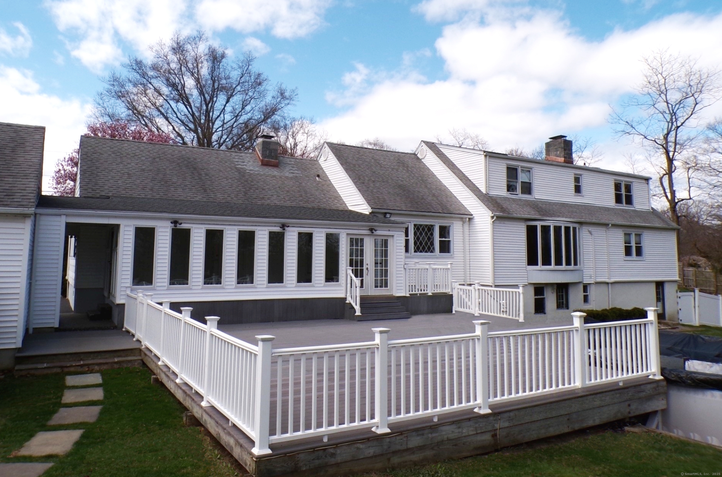 53 Stonehedge Drive South