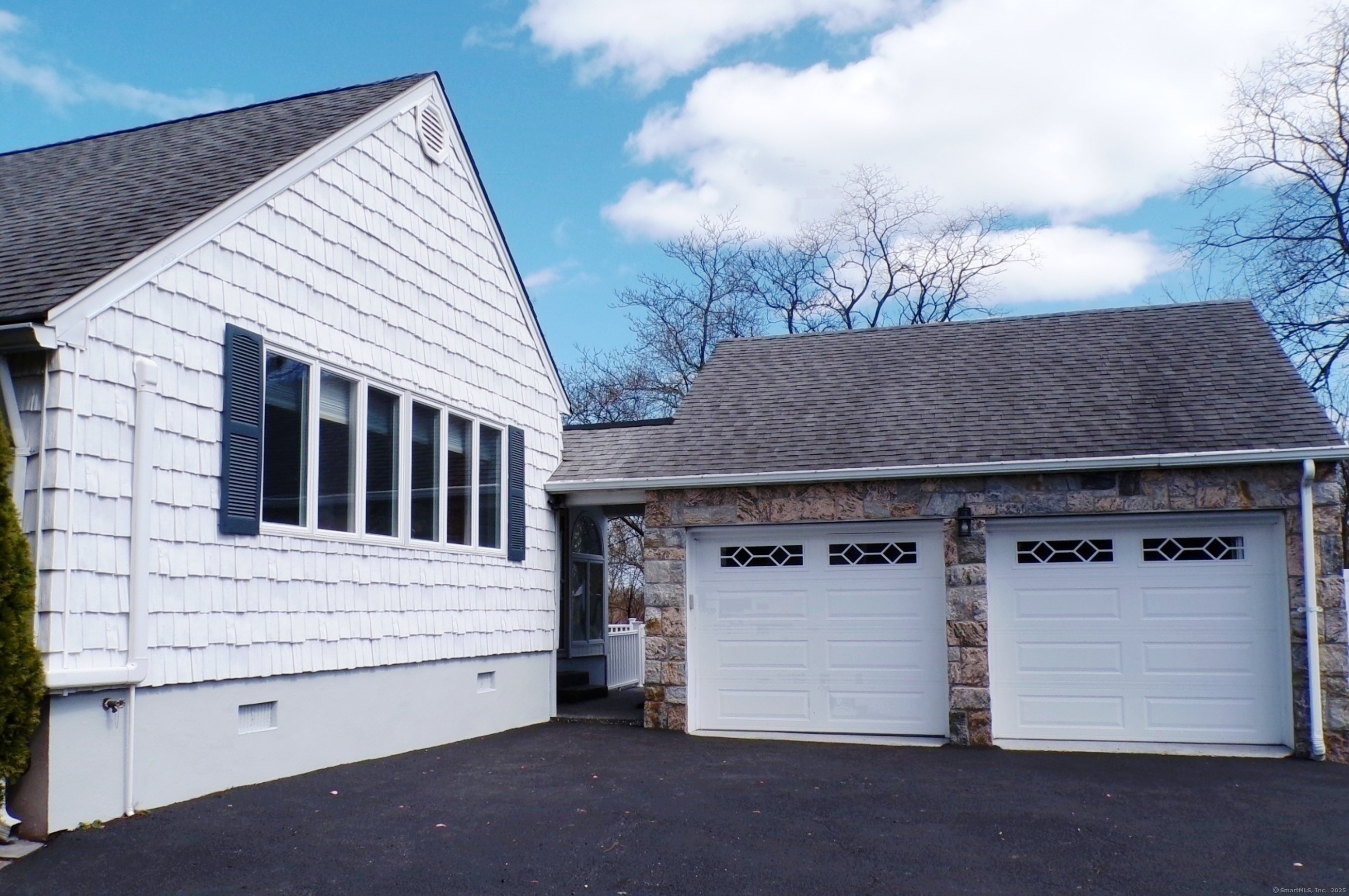 53 Stonehedge Drive South