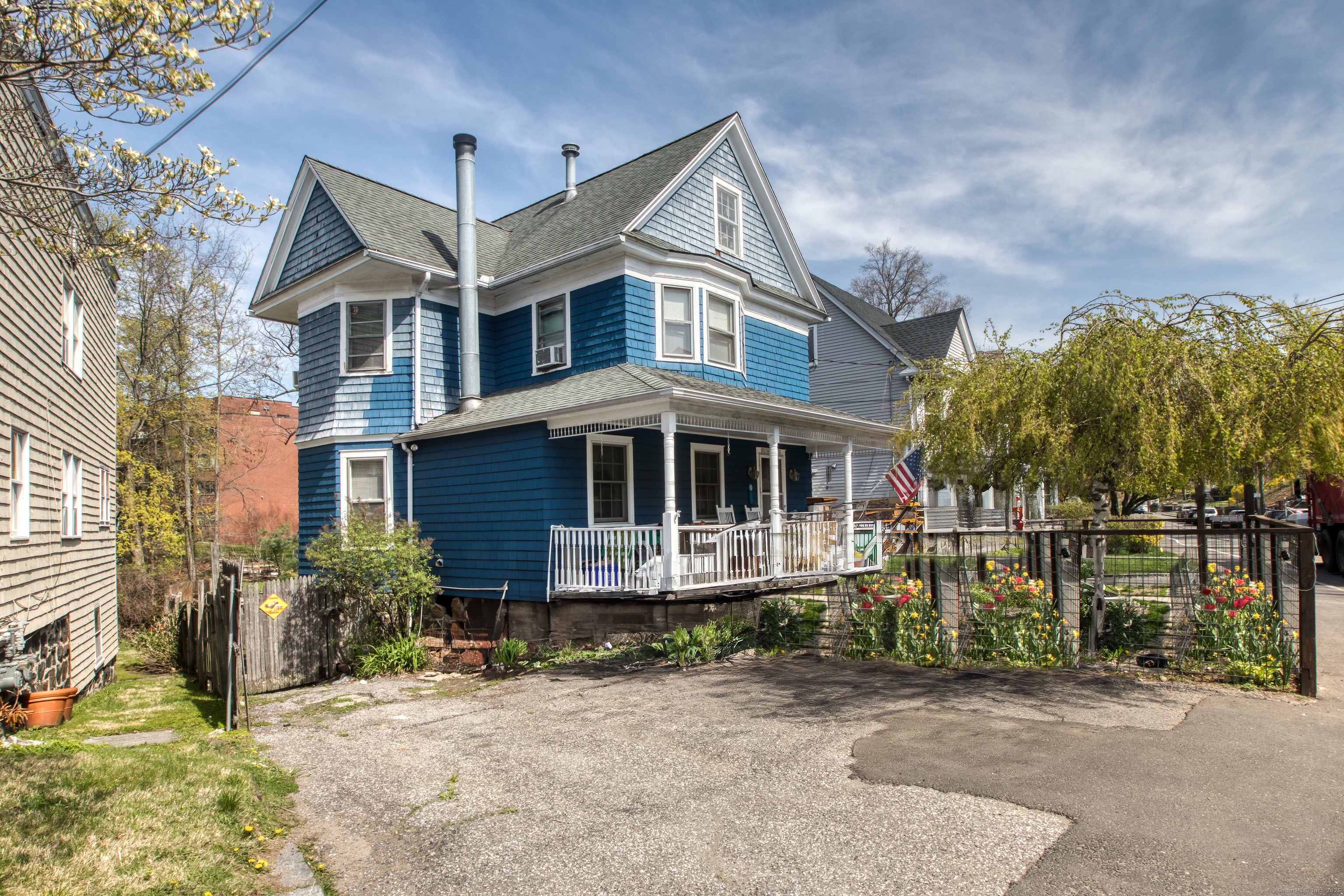 52 Locust Street