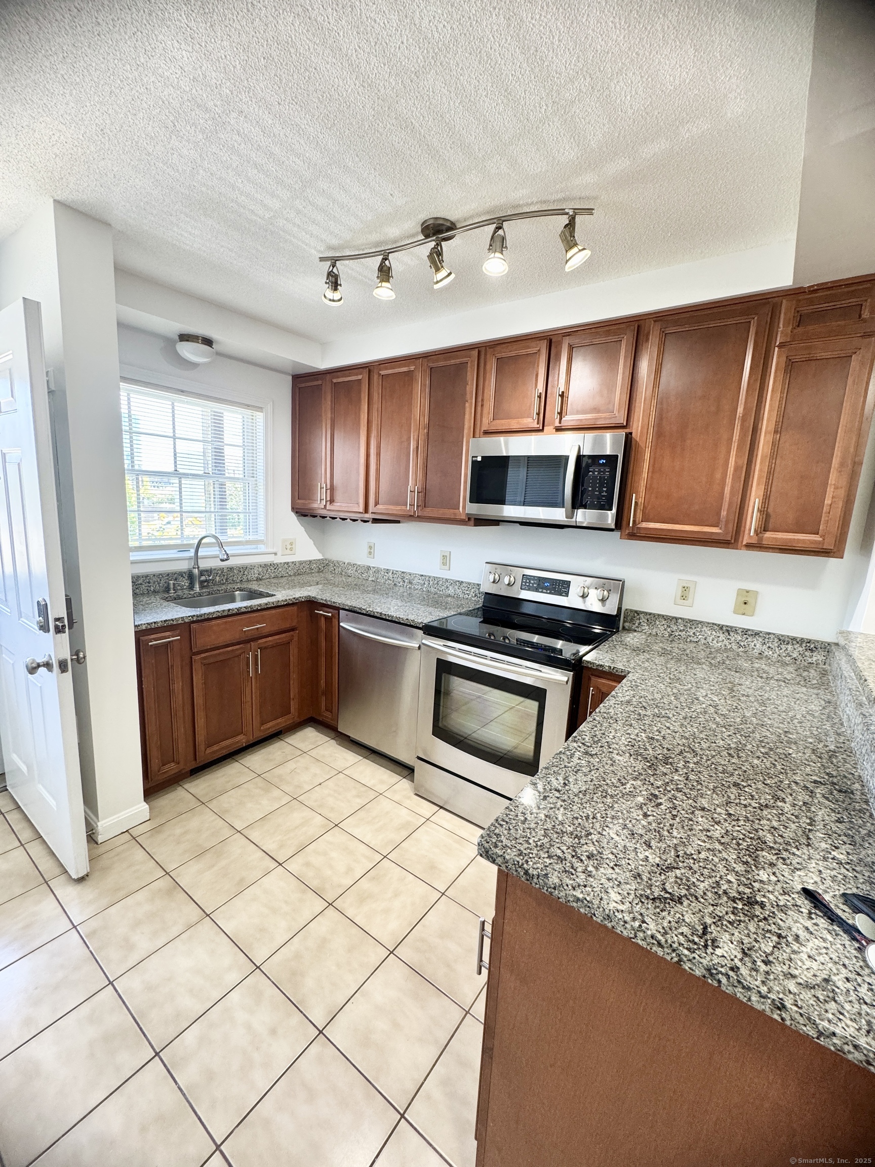 256 Washington Boulevard APT 3