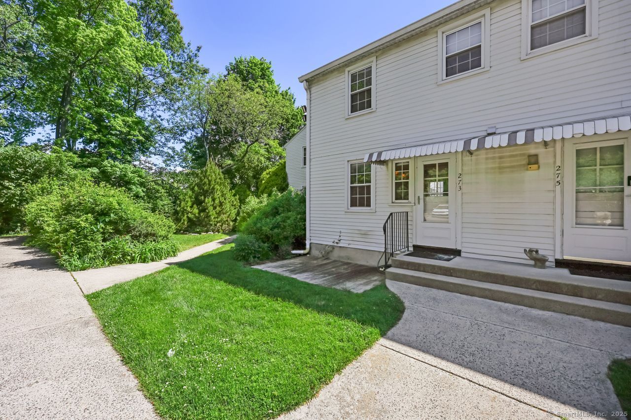 273 Sylvan Knoll