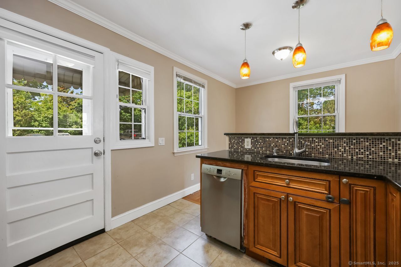 273 Sylvan Knoll